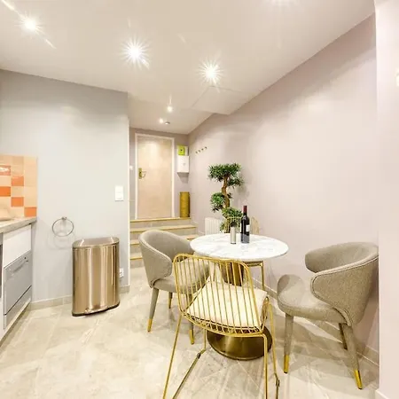 Elysee Prestige Апартаменты *